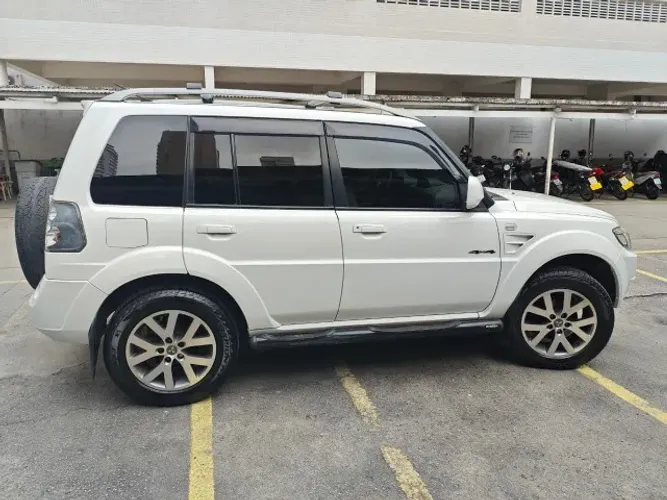 Mitsubishi Pajero TR4 2.0/ 2.0 Flex 16V 4X4 Aut. 2015
