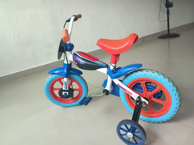Vende-se bicicleta infantil