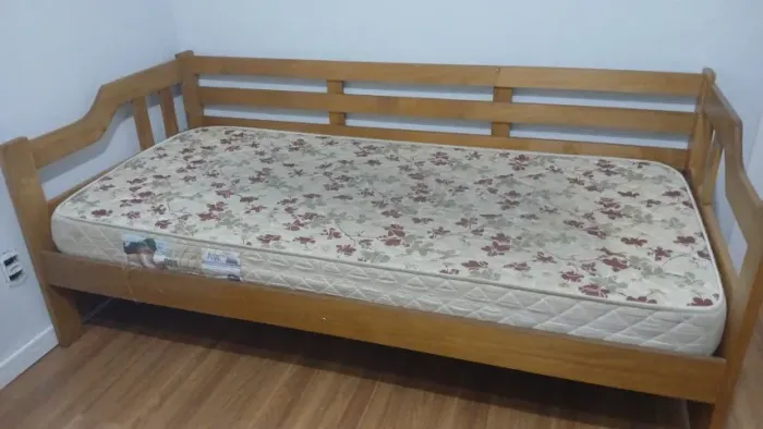 Bi-cama solteiro criança de madeira maciça e colchões - torrando