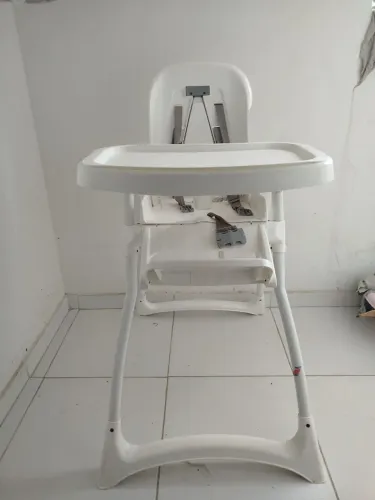 Cadeira de alimentação MERENDA toda em ordem