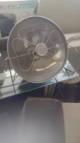 Aquecedor Refletor de calor Antigo Funcionando Perfeitamente