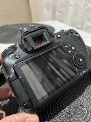 Camera Canon 60D (usada)