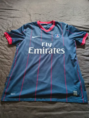 Vendo camisa antiga rara Páris Saint German