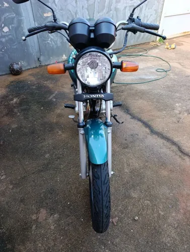 Moto bem conservada