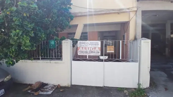 Ótima casa com 2 quartos em Jardim Sulacap - Rio de Janeiro - RJ
