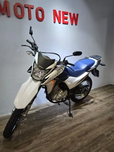 Honda NXR 160 bros branca 2024 km 17.846