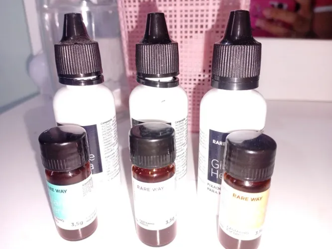 Kit com 3 henna de sobrancelhas e fixador da glance - Rare way