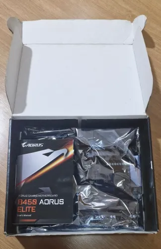 Placa Mãe Gigabyte AORUS ELITE B450 Amd Am4 Atx 4xddr4