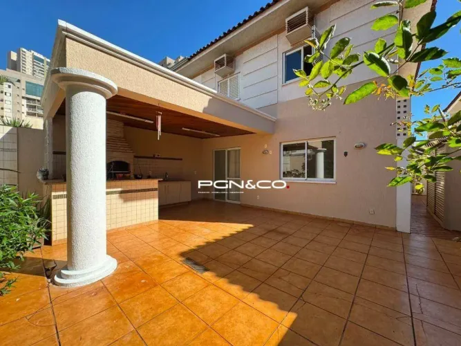 Casa para Locação com 3 Quartos em Condomínio Fechado.