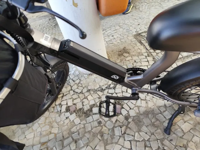 Bike elétrica Cruiser Lev 2025 -semi nova