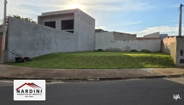 Terreno à Venda - 260 m² em Residencial