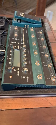 kemper stage com pedal e case, ate sabado 9500,00