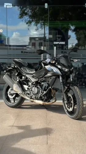 KAWASAKI Z500 ABS PRETA