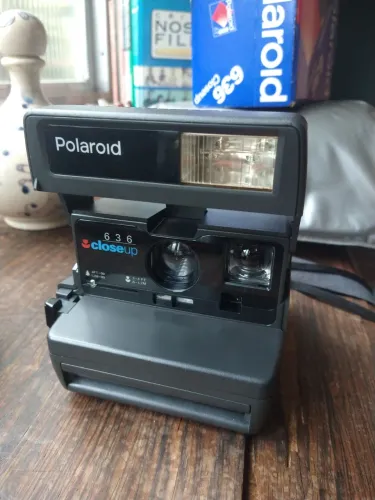Antiga Câmera Polaroid 636
