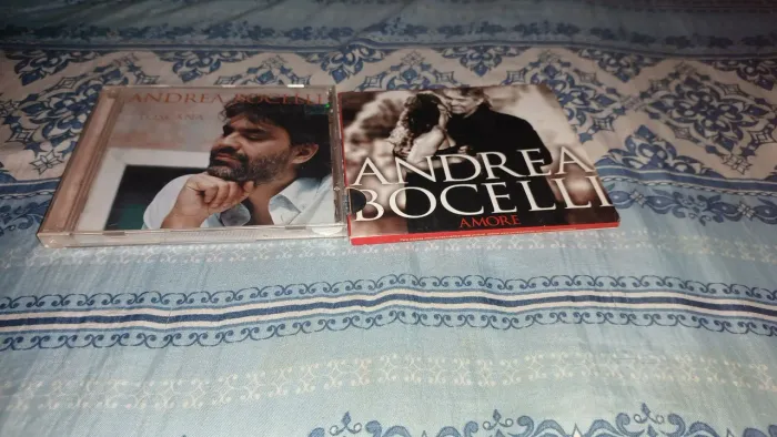 Vendo esses CDs do Andrea Bocelli!R$65.00 cada.