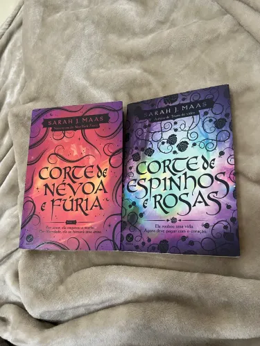 Livros Acortar, Corte de espinhos e rosas e corte de névoa e fúria