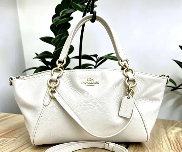 Bolsa coach branca original comprada no Japão com nf acompanha alça removível