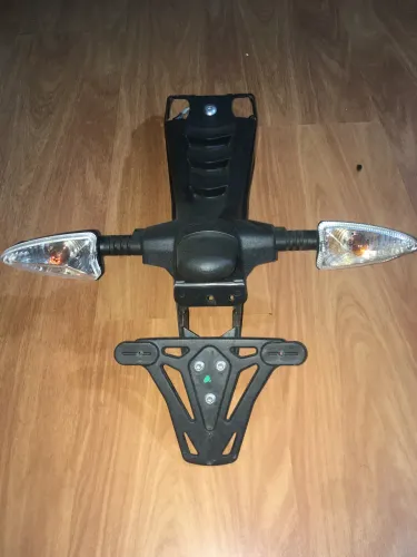 Várias Peças originais Triumph 1050 2014