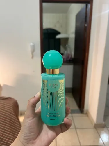 Perfume Afrodite novo e perfume morango e baunilha dourada pouco usado
