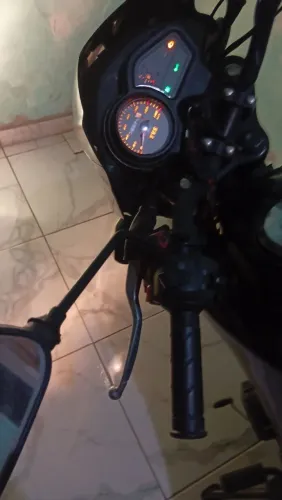 Vendo essa moto