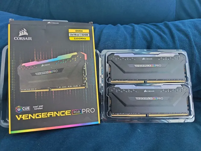 Memória Corsair Vengeance PRO 32GB
