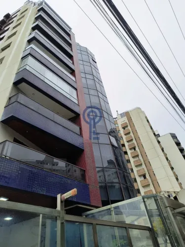 Cobertura com 4 dormitórios no Centro
