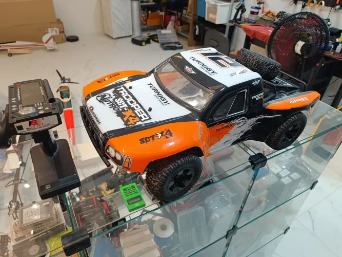 Automodelo combustão Nitro Short Course 1/10