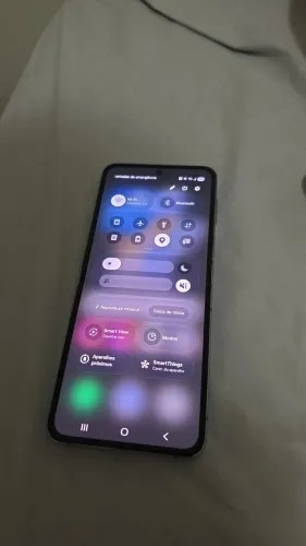 Celular z flip 4 (quando fecha desliga) sem arranhados ou trincados bateria boa