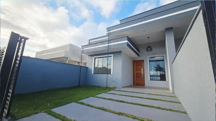 Casa nova com 3 quartos e piscina no Balneário Itapema do Saí em Itapoá/SC