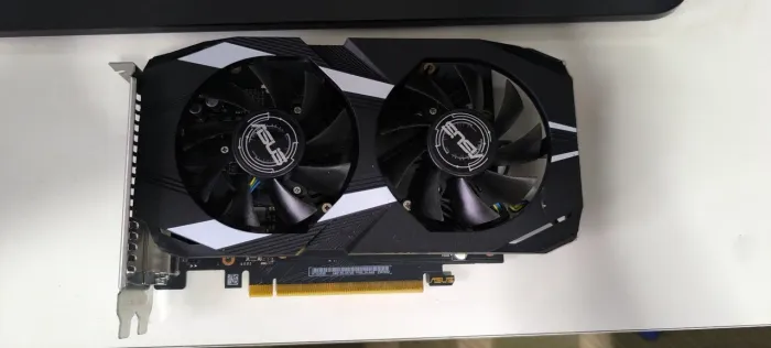 Placa de vídeo NVIDIA Geforce RTX3050 6GB ASUS pouco uso