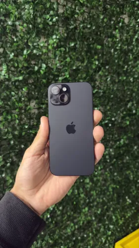 iPhone 15 128GB