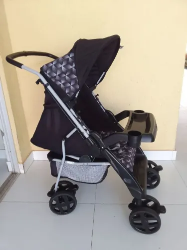 Carrinho de bebê Tutti baby 