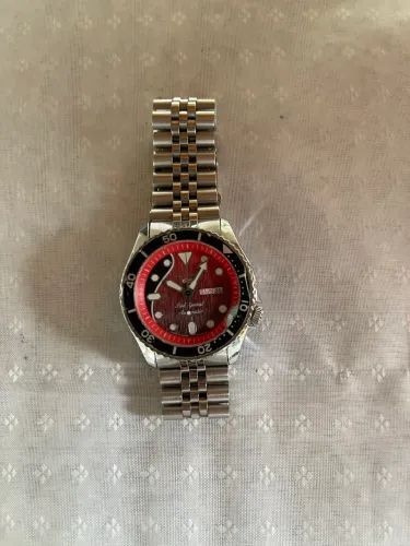 RELÓGIO SEIKO 5 SPORTS AUTOMATICO MASCULINO MOSTRADOR VERMELHO