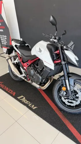 HORNET 750 2026 0km