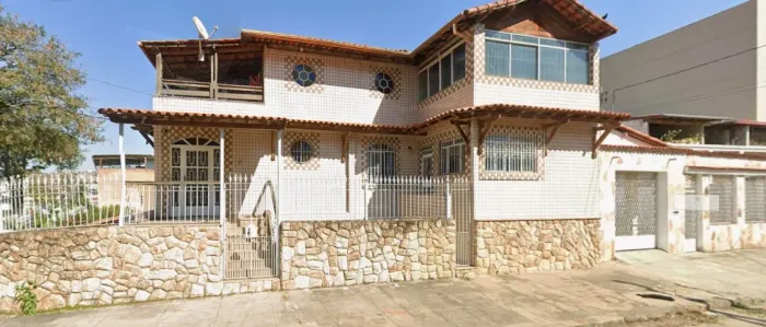 Casa 4 quartos no Bairro Costa Carvalho