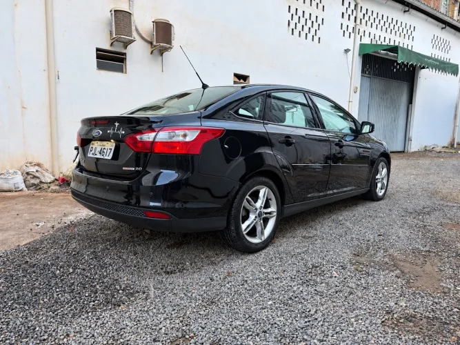Ford Focus Sedan 2.0 16v/2.0 16V Flex 4P Aut. 2015