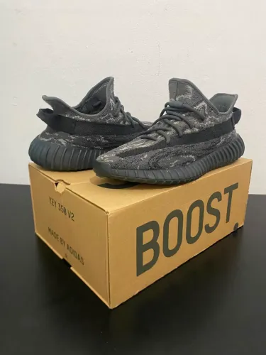 YEEZY 350 V2 Mx Dark Salt