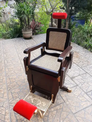 Cadeira de barbeiro antiga