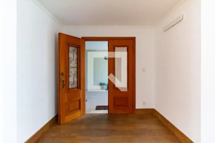 Casa à Venda - Aclimação, 4 Quartos, 600 m2