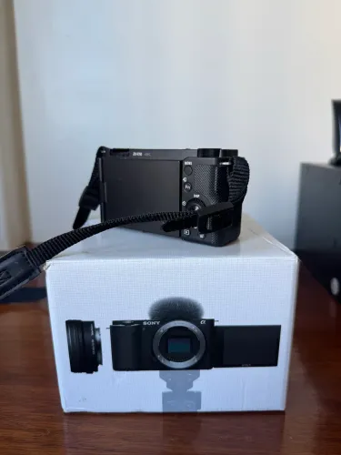 CÂMERA SONY ZVE 10