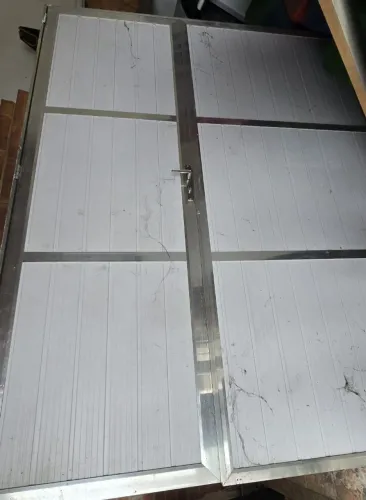 Porta e tampo de alumio e pvc