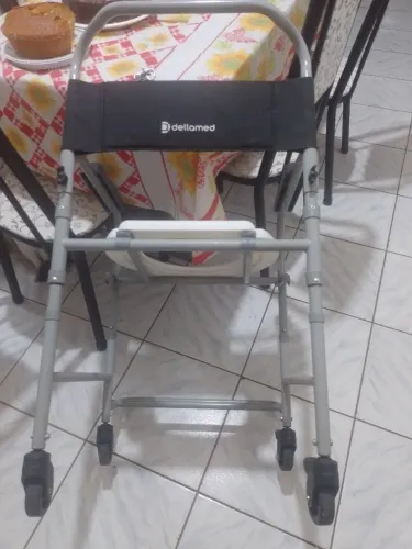 Cadeira de roda para banho