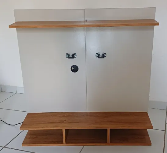 Painel de tv 32 polegadas <br><br>*R$ 200*<br><br>Aceito cartão de crédito também