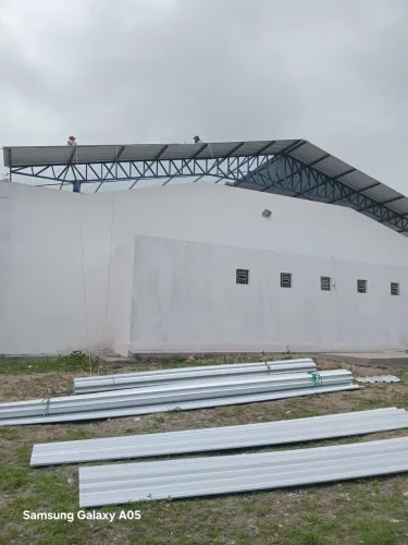 Serviço de corbetura de ginásio 