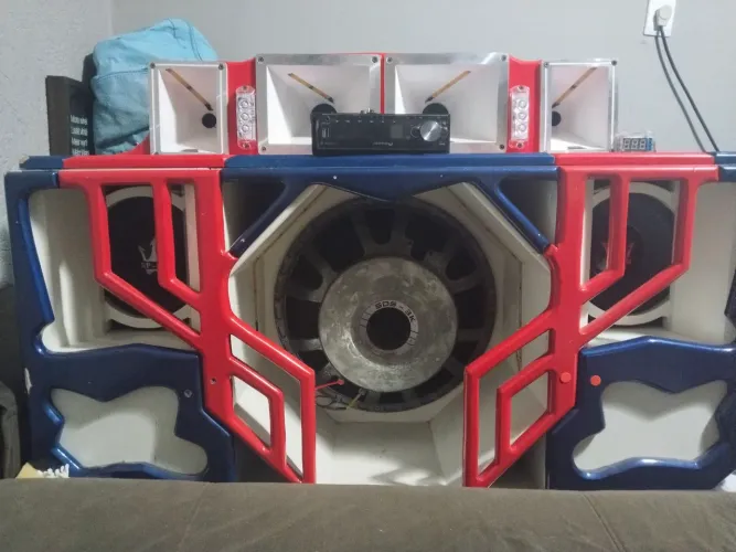 Vendo som completo de carro valor 5000
