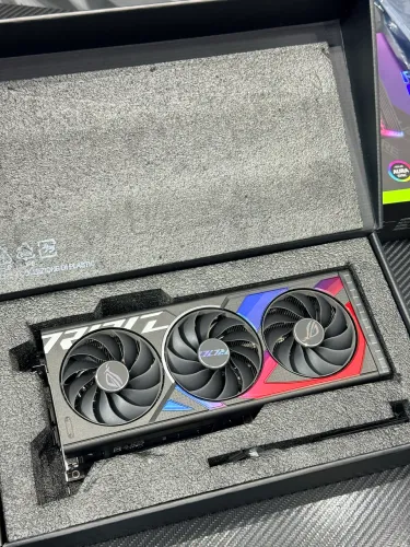 RTX 4060Ti Asus ROGSTRIX 8GB OC ARGB
