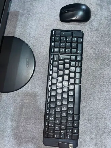 Monitor, teclado e mouse