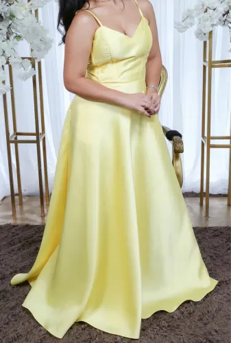 Vestido amarelo manteiga 