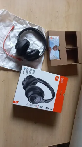 Fone de ouvido JBL Tune 730BT