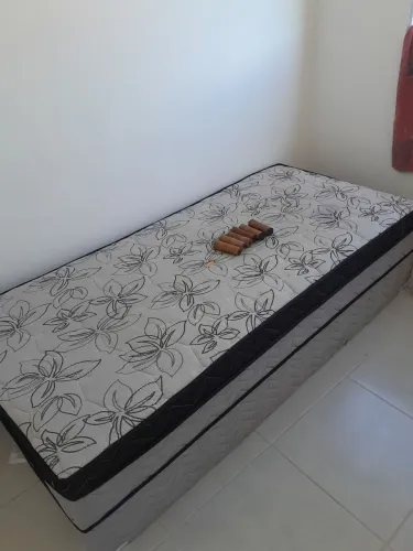 Cama de solteiro box